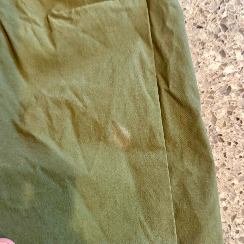 GAP Kid’s l Boy’s Olive Joggers l Size: S - Picture 5 of 6